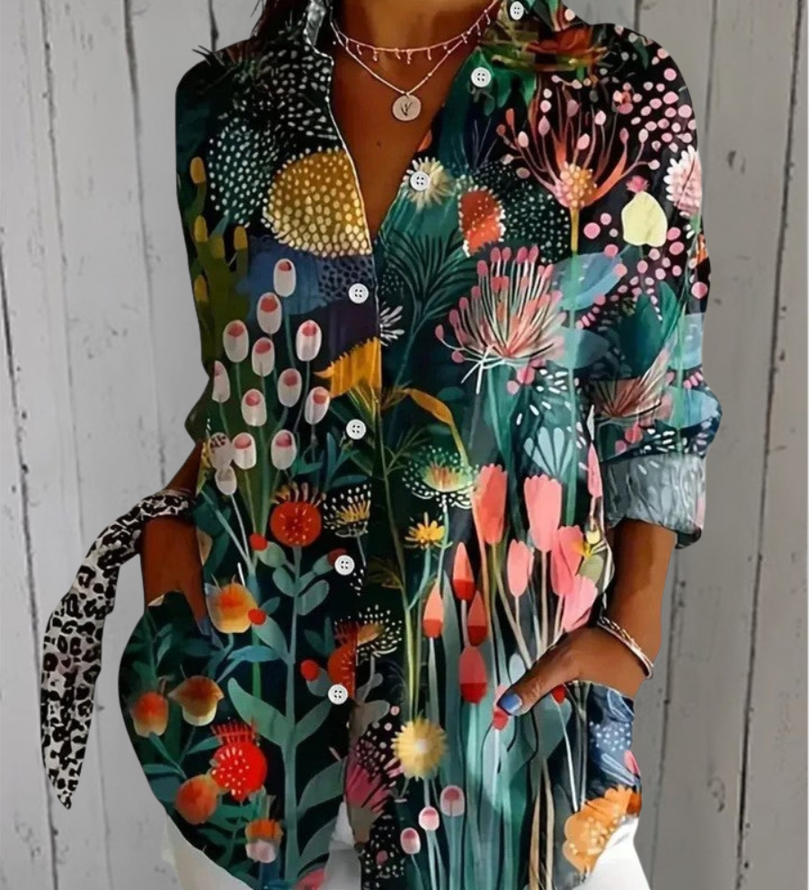 Anica | Blusa Artística Vibrante com Botões