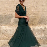 Vestido Elegante com Decote em V