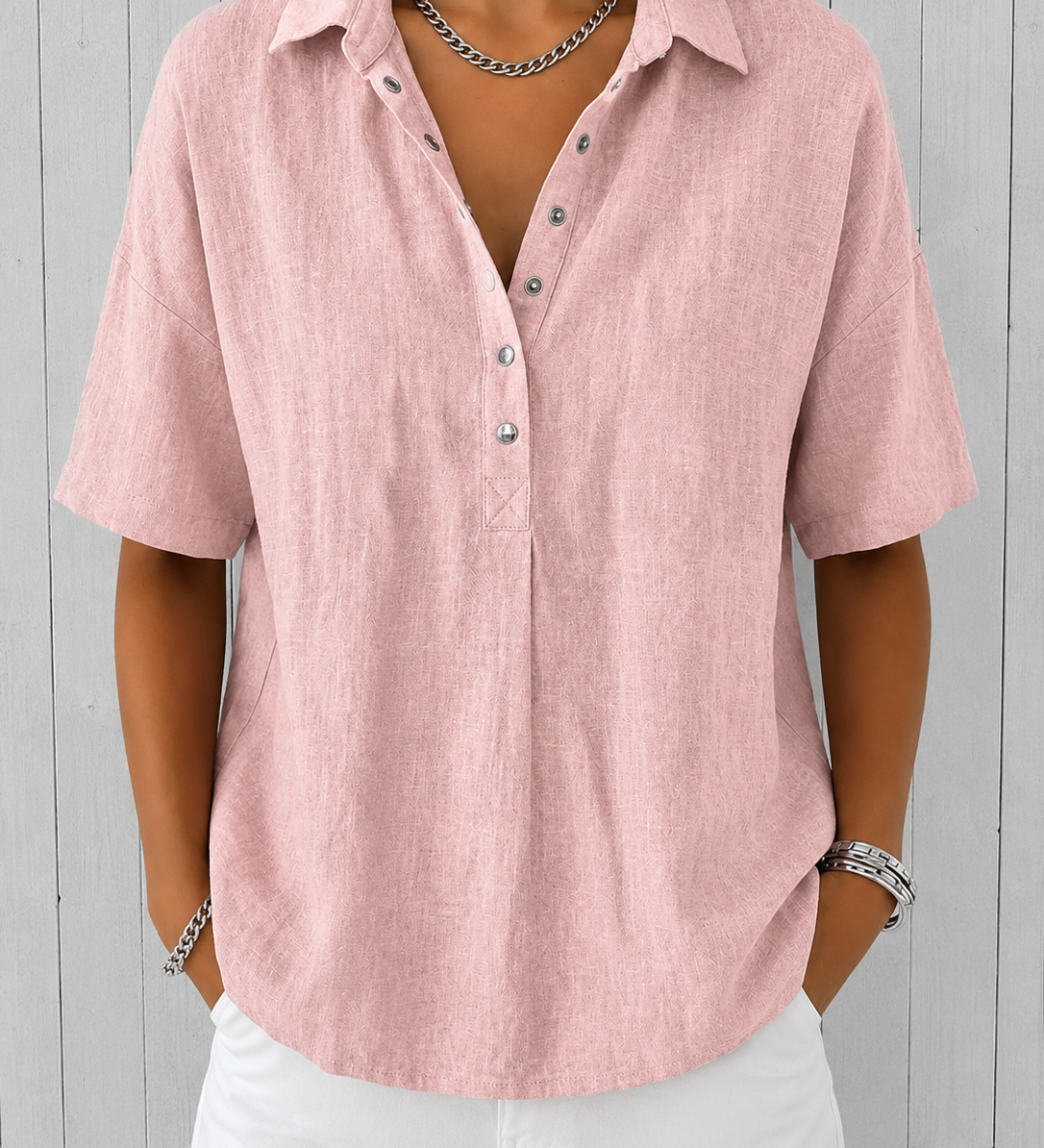 Ava | Blusa com Colarinho e Detalhes em Botão